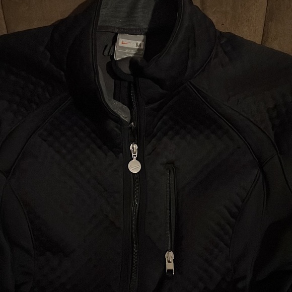 Women’s medium Nike athletic jacket. Running. Black. - Picture 2 of 5